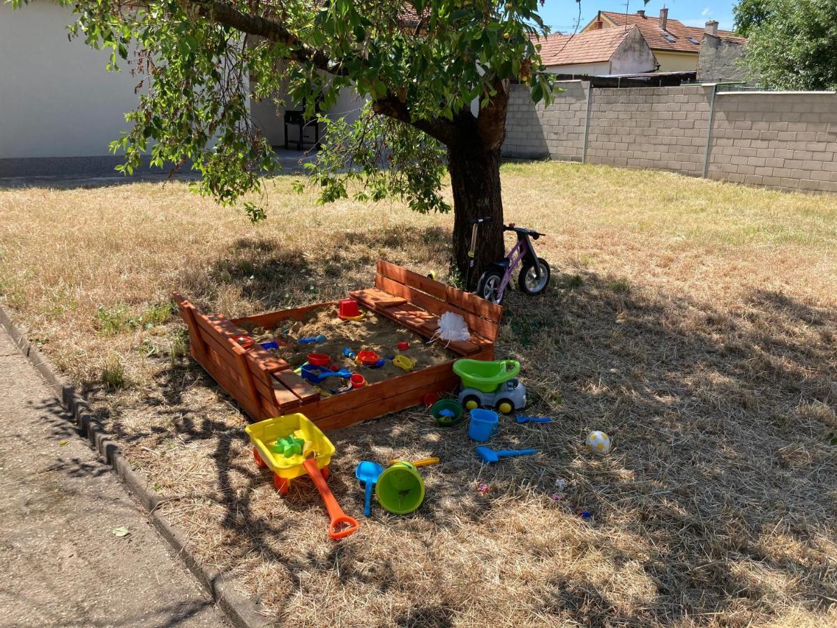 Apartman Maay Глоговец Экстерьер фото
